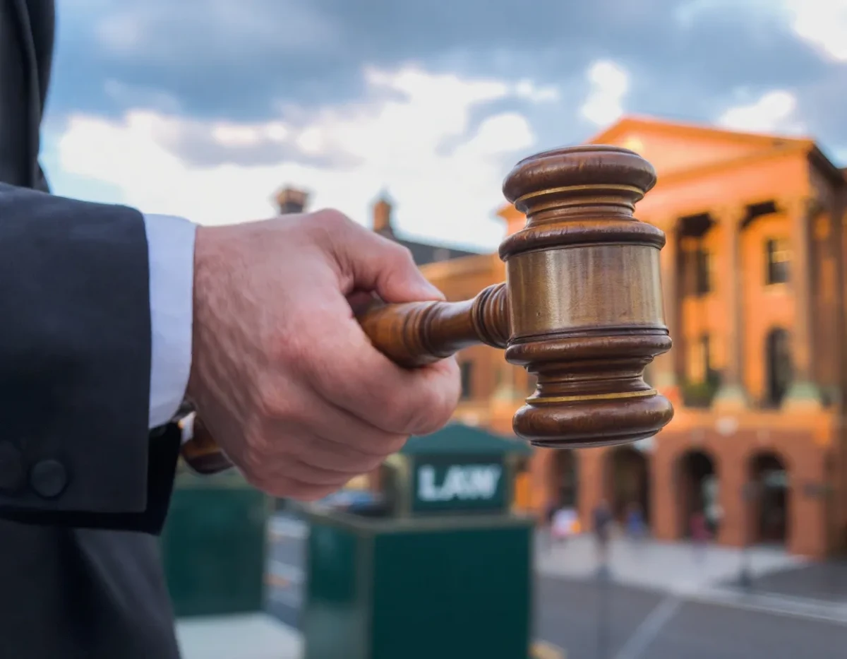 Le licenciement discriminatoire fondé sur l'orientation religieuse : un défi juridique et sociétal